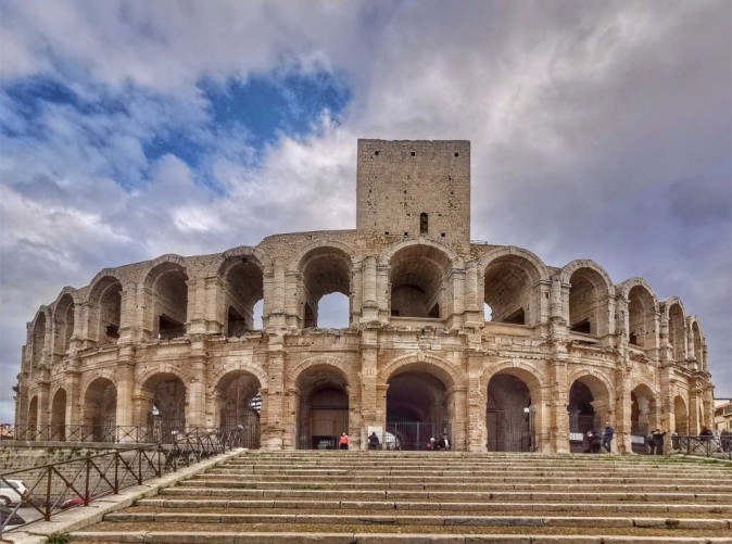 021_Schoene Aussichten Touristik - pixabay - arles - colosseum-4614435_1280